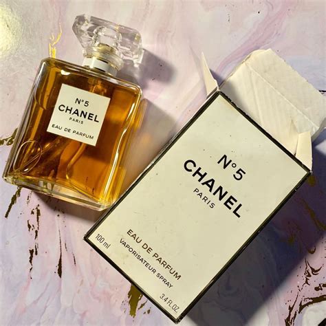 what is chanel no 5 made of|chanel no 5 sample size.